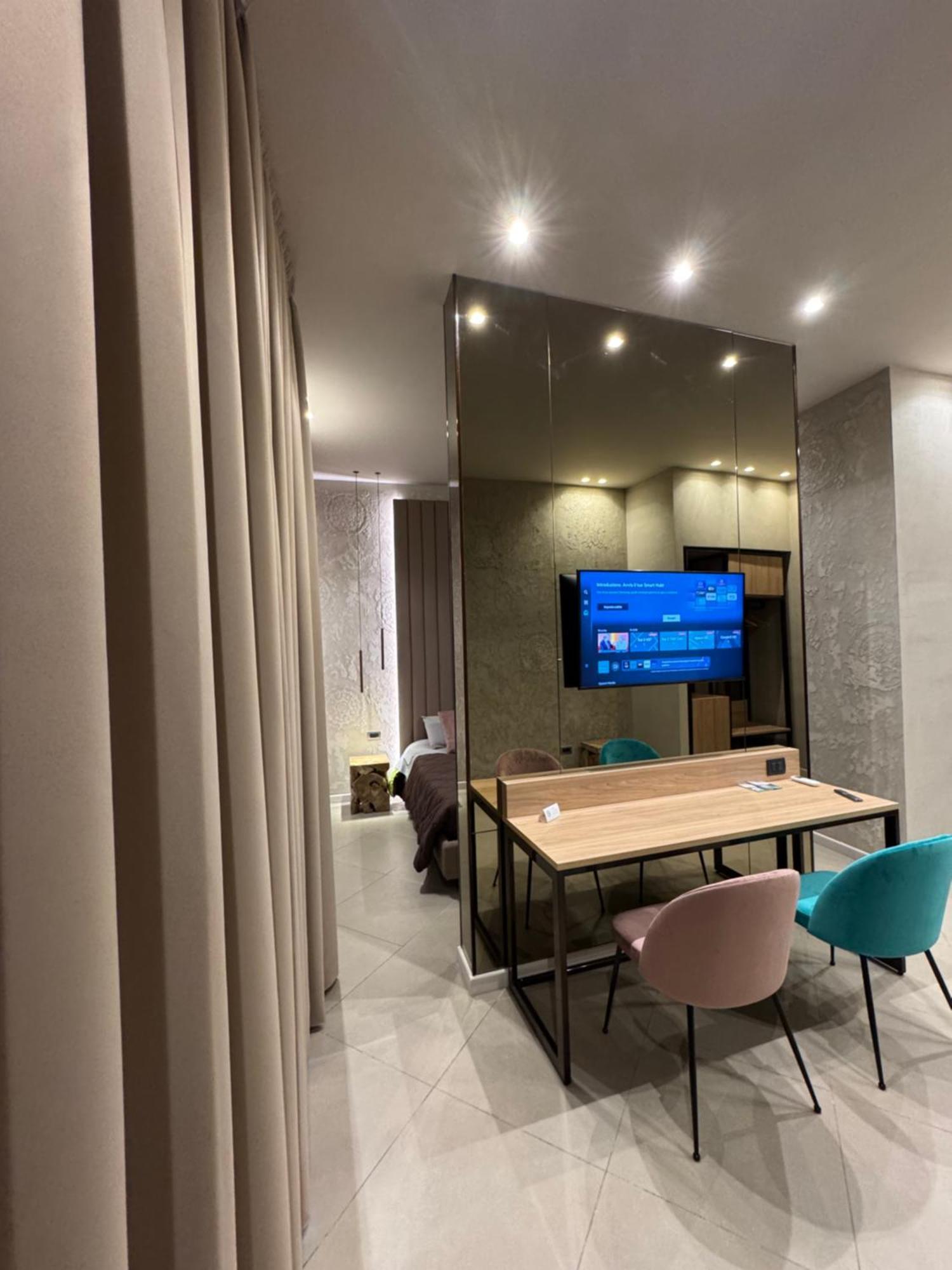 Tropicana Room Caserta Eksteriør bilde