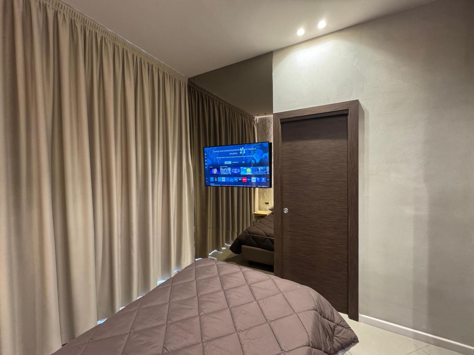 Tropicana Room Caserta Eksteriør bilde