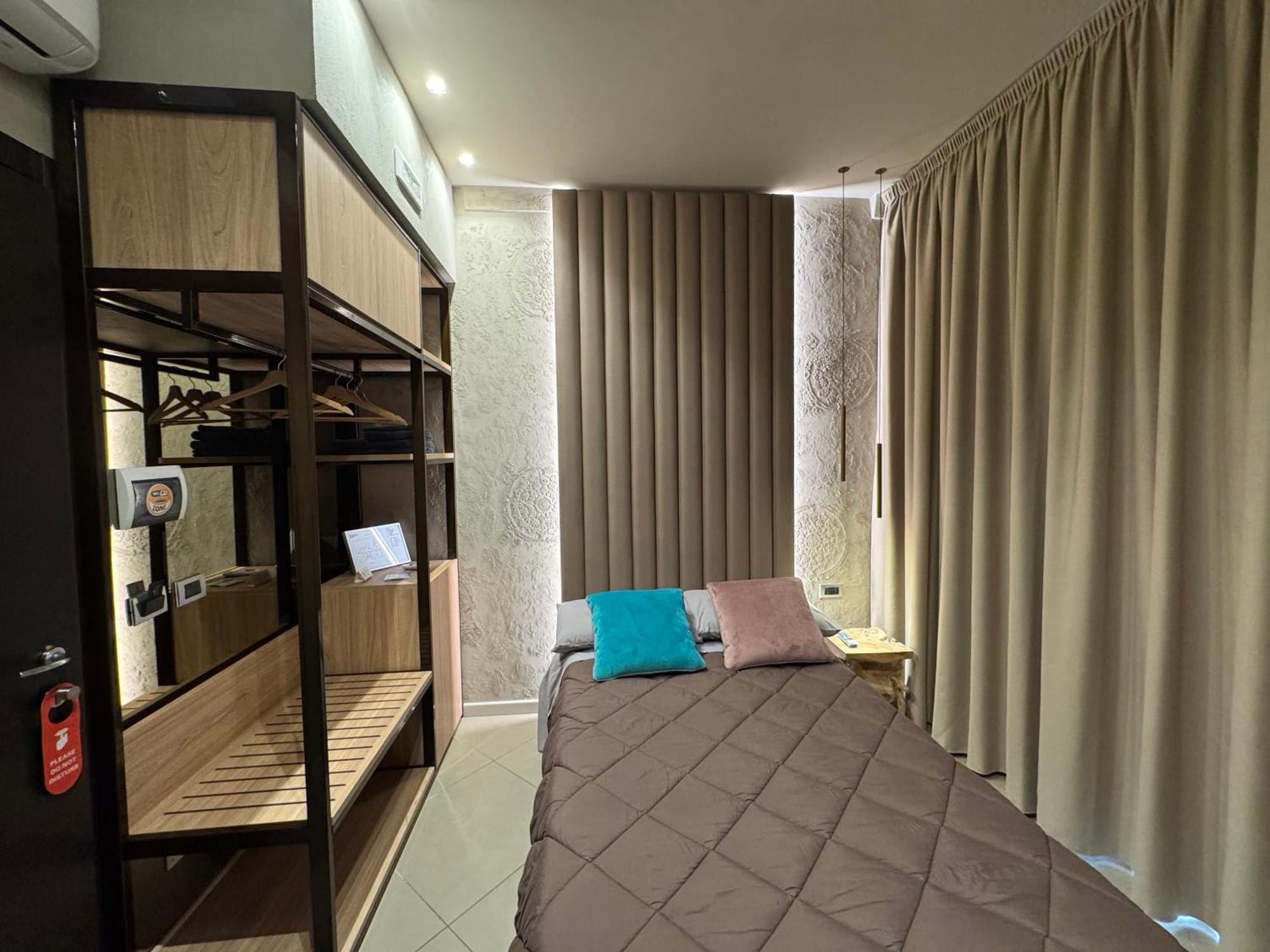 Tropicana Room Caserta Eksteriør bilde