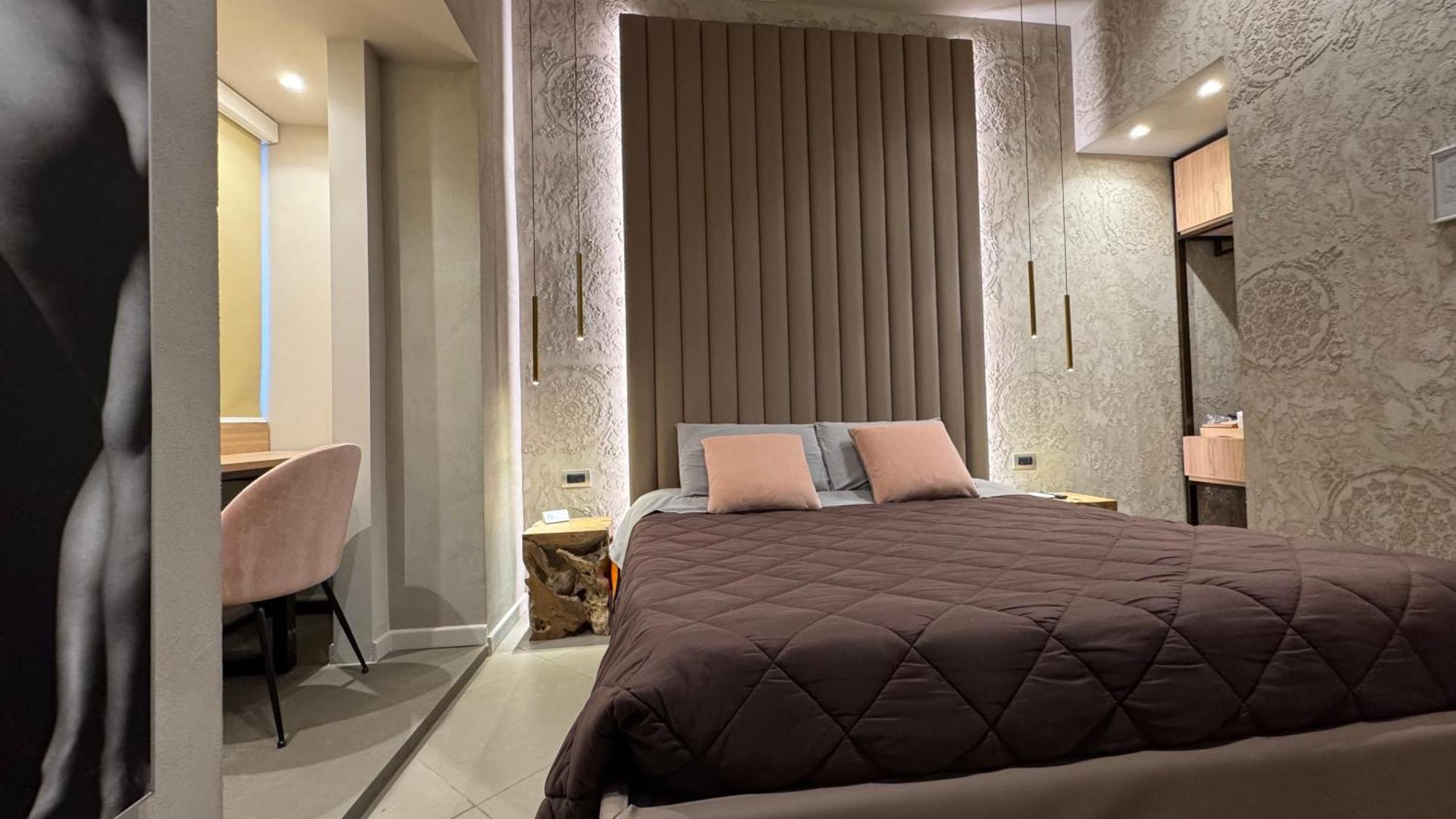 Tropicana Room Caserta Eksteriør bilde