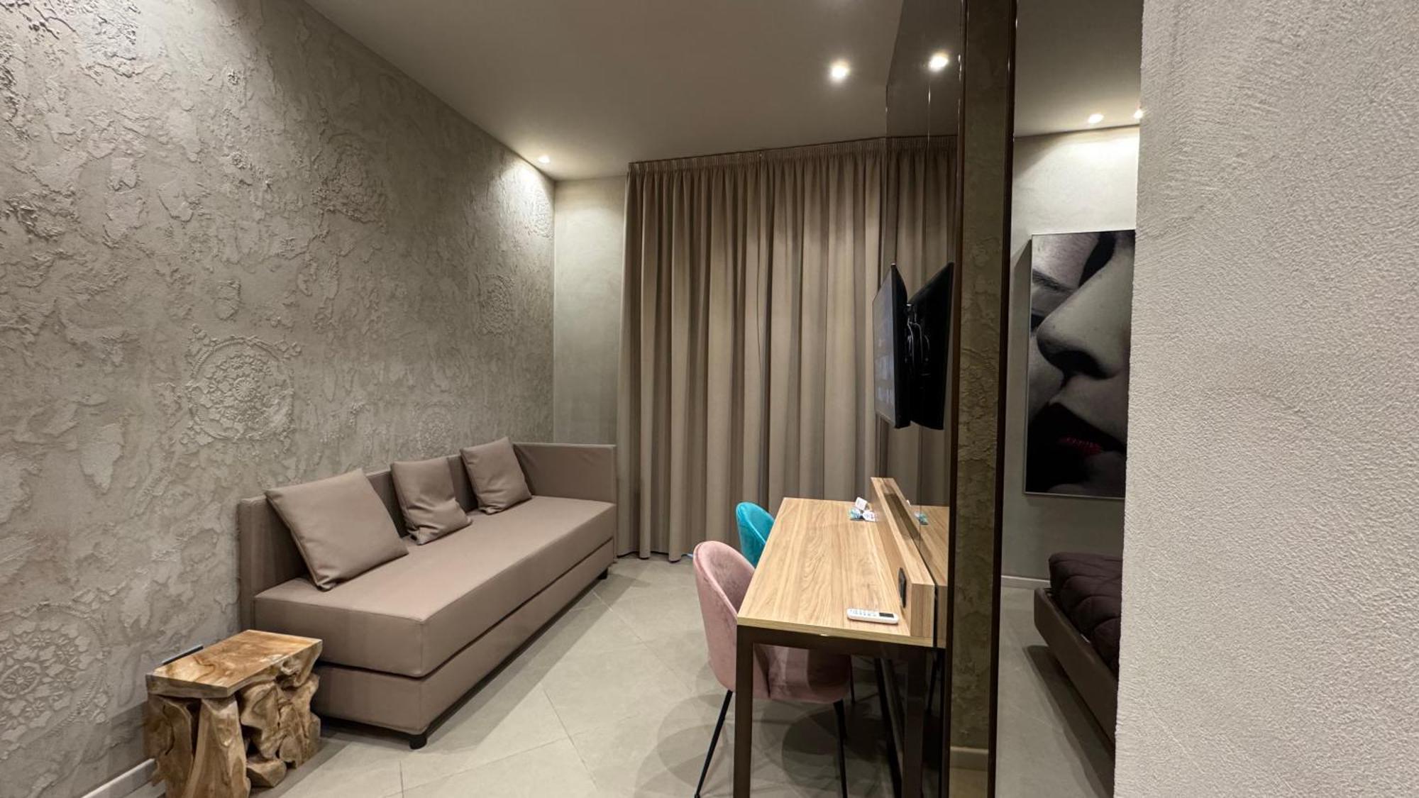 Tropicana Room Caserta Eksteriør bilde